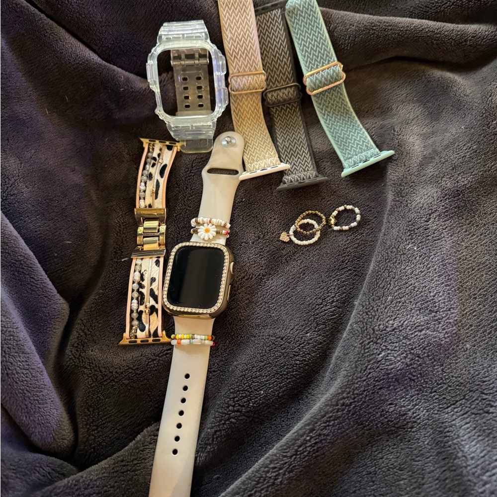 Apple Smartwatch with Interchangeable Bands